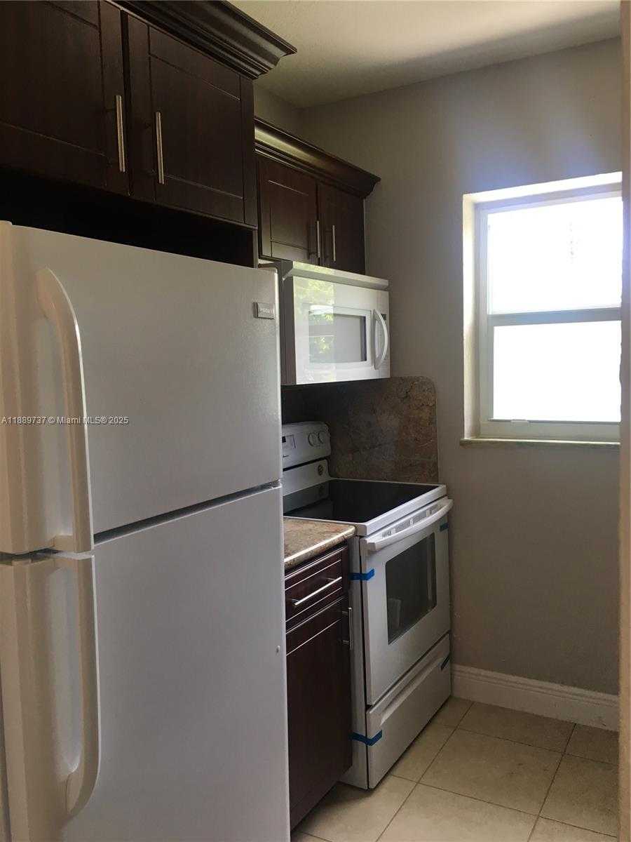 Small Image of 2311 NORTH WEST 15TH ST #3, Miami Number 5