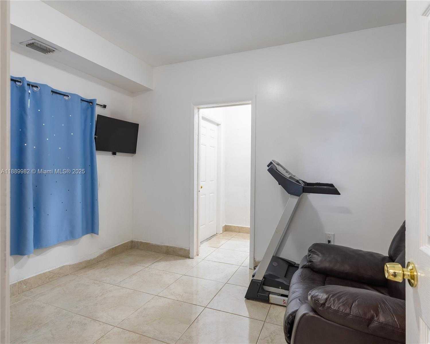 Small Image of 3045 SOUTH WEST 14TH ST #2, Miami Number 10