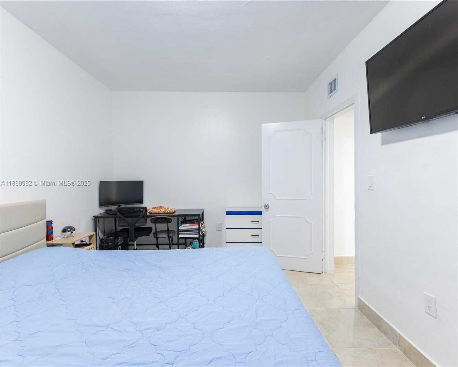 Small Image of 3045 SOUTH WEST 14TH ST #2, Miami Number 18