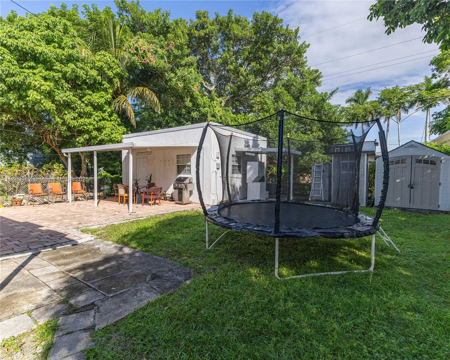 Small Image of 3045 SOUTH WEST 14TH ST #2, Miami Number 27