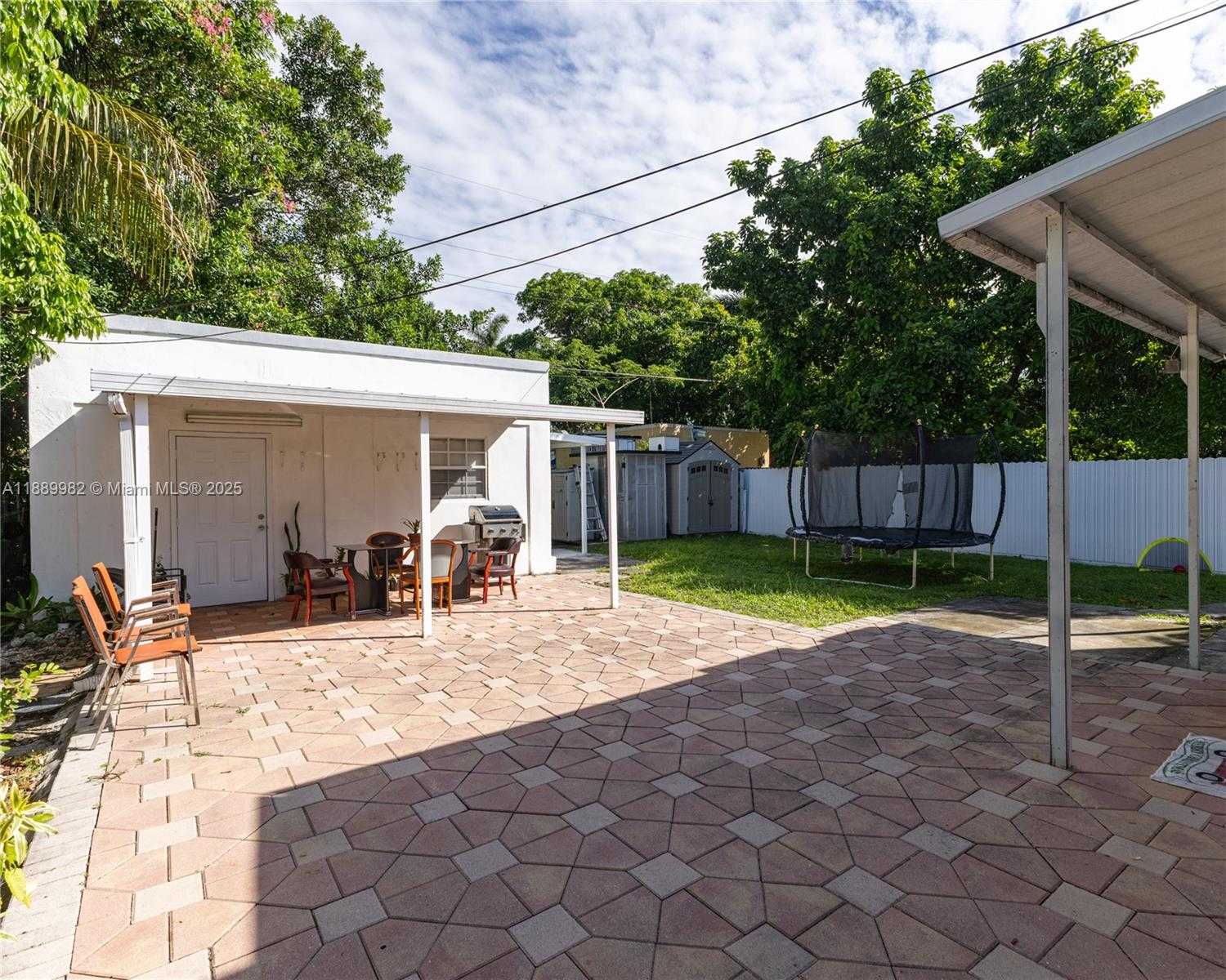 Small Image of 3045 SOUTH WEST 14TH ST #2, Miami Number 31