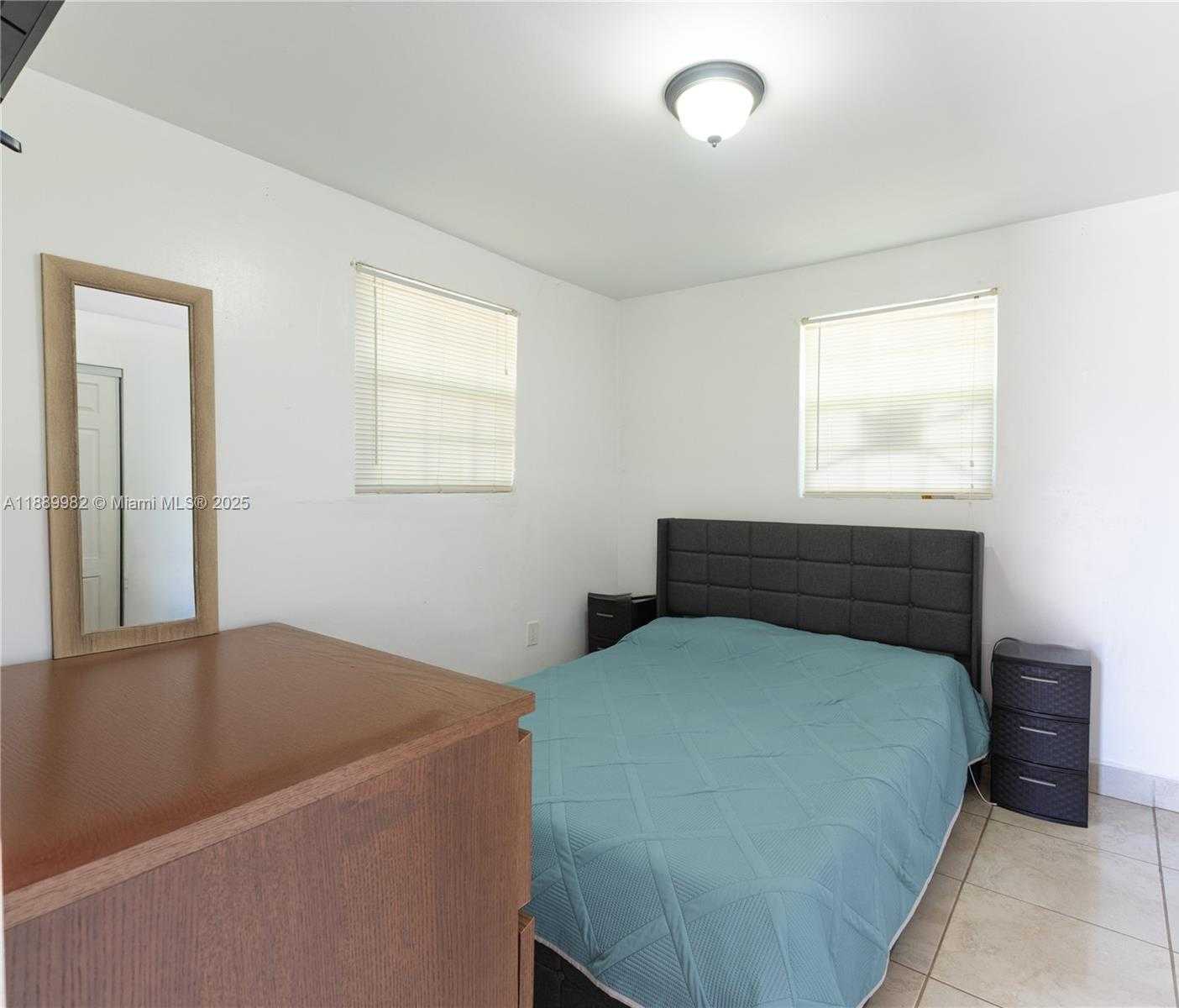 Small Image of 3045 SOUTH WEST 14TH ST #2, Miami Number 35
