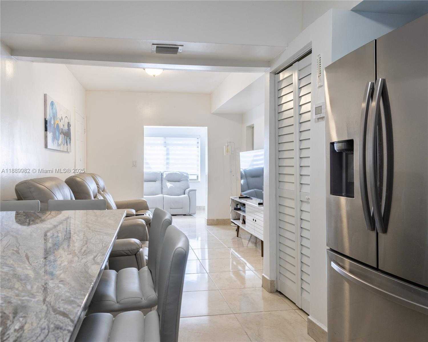Small Image of 3045 SOUTH WEST 14TH ST #2, Miami Number 5