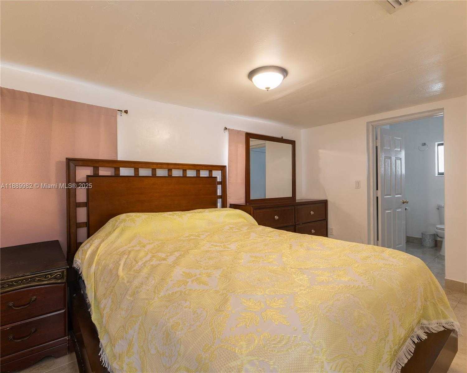 Small Image of 3045 SOUTH WEST 14TH ST #2, Miami Number 7