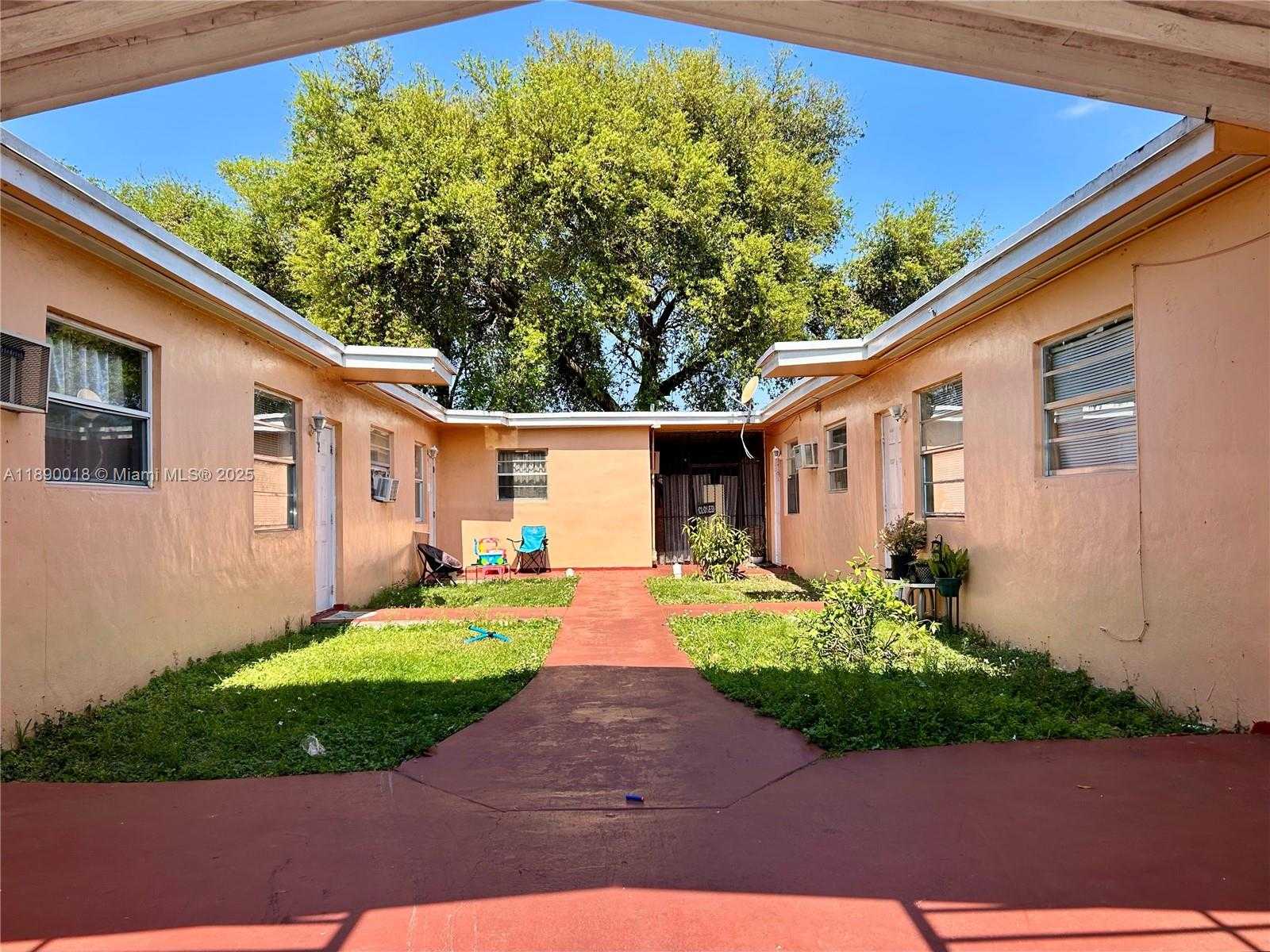 Small Image of 2013 WASHINGTON AVE #6, Opa-Locka Number 5