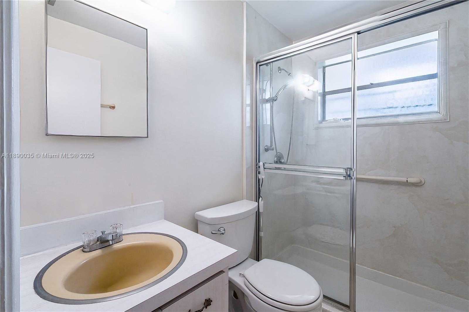 Small Image of 2601 NORTH EAST 32ND ST, Fort Lauderdale Number 17