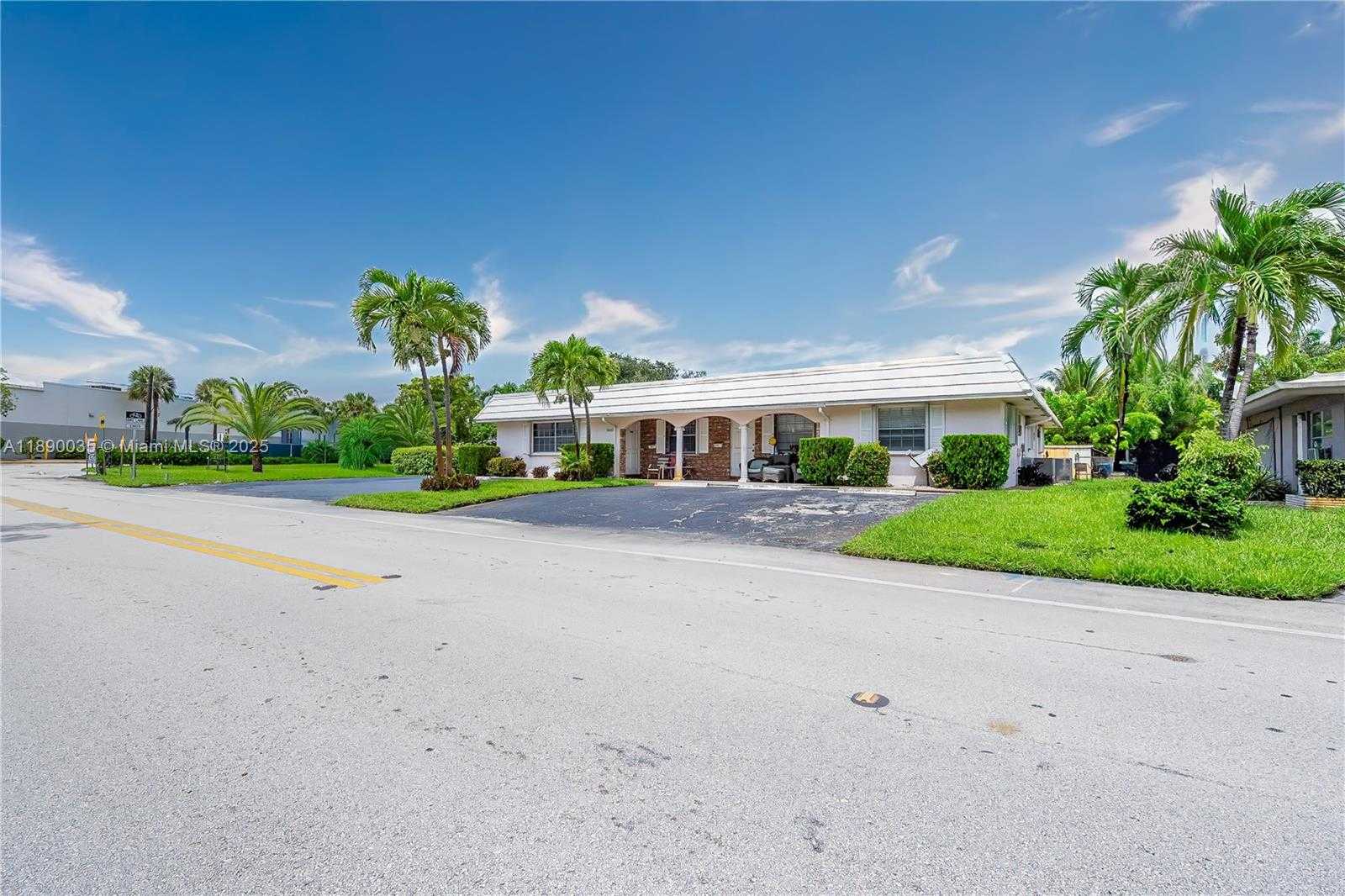 Small Image of 2601 NORTH EAST 32ND ST, Fort Lauderdale Number 5