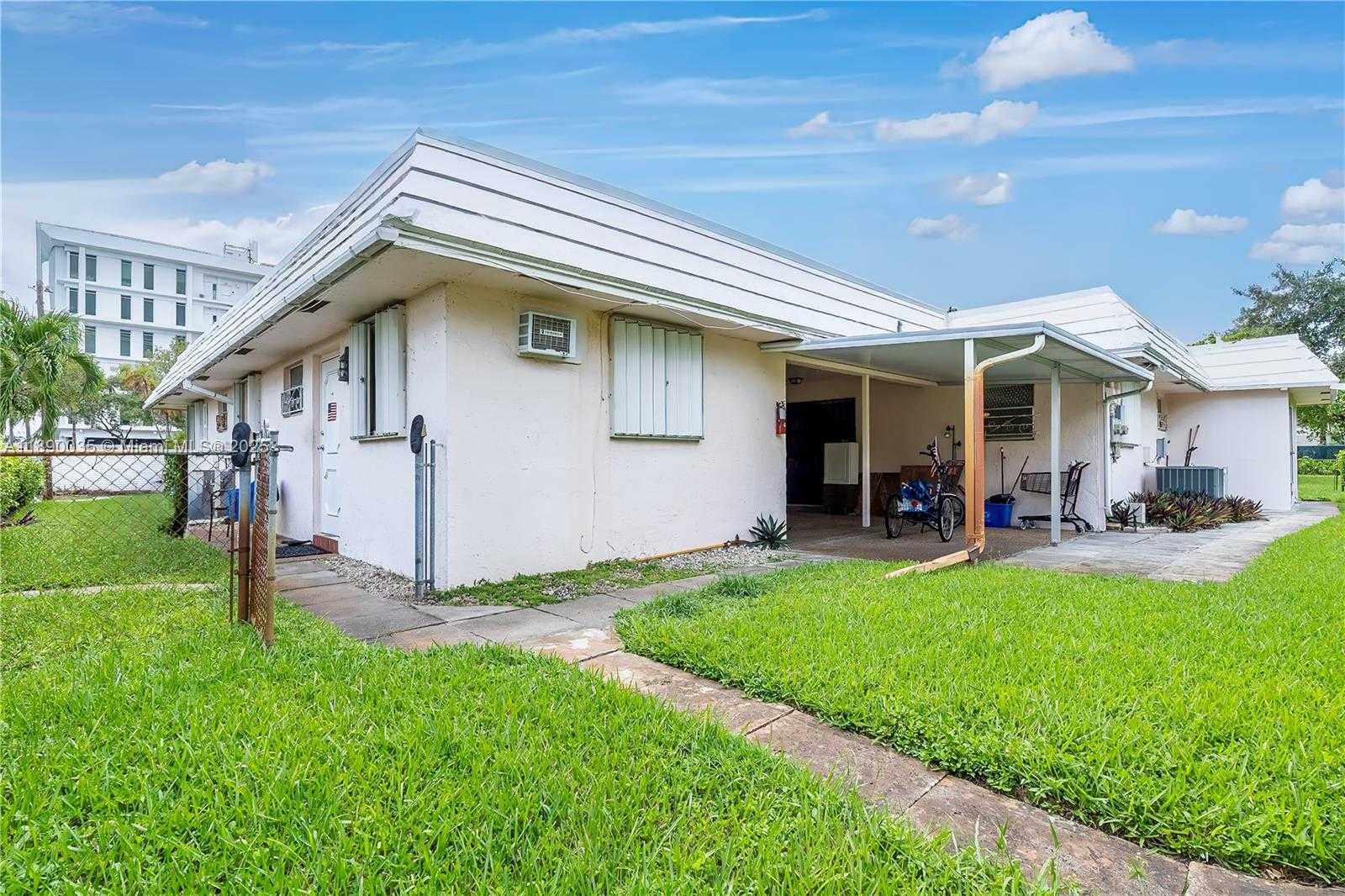 Small Image of 2601 NORTH EAST 32ND ST, Fort Lauderdale Number 8