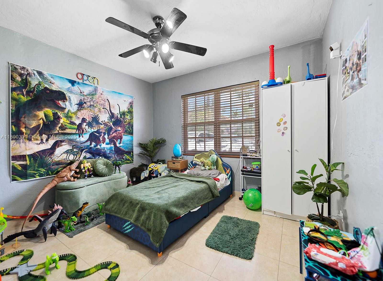 Small Image of 911 EAST 14TH PL, Hialeah Number 36