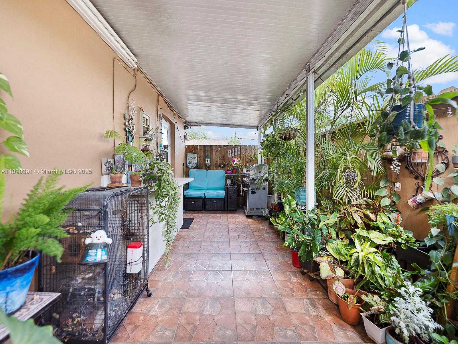 Small Image of 911 EAST 14TH PL, Hialeah Number 38