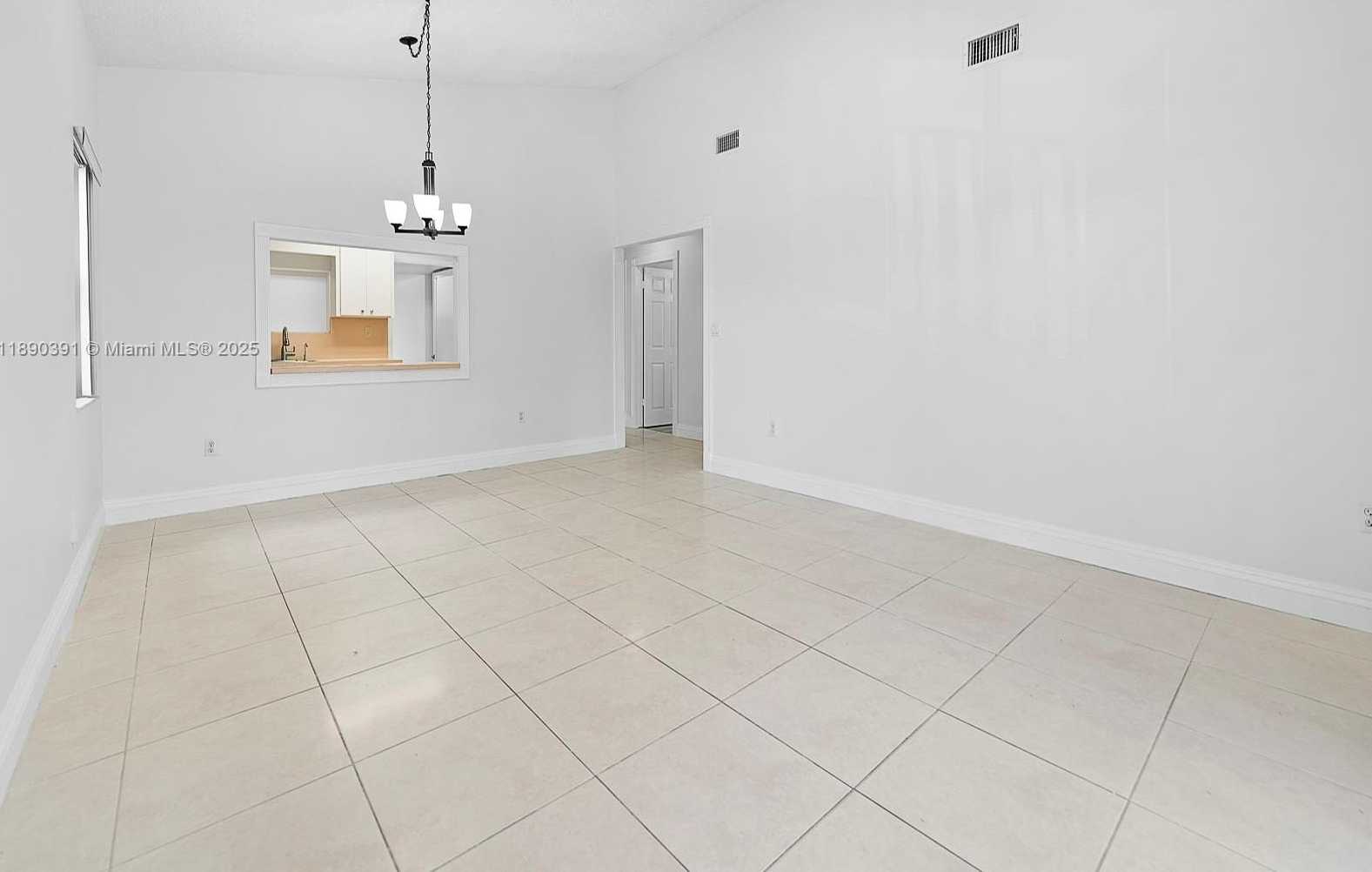 Small Image of 911 EAST 14TH PL, Hialeah Number 9