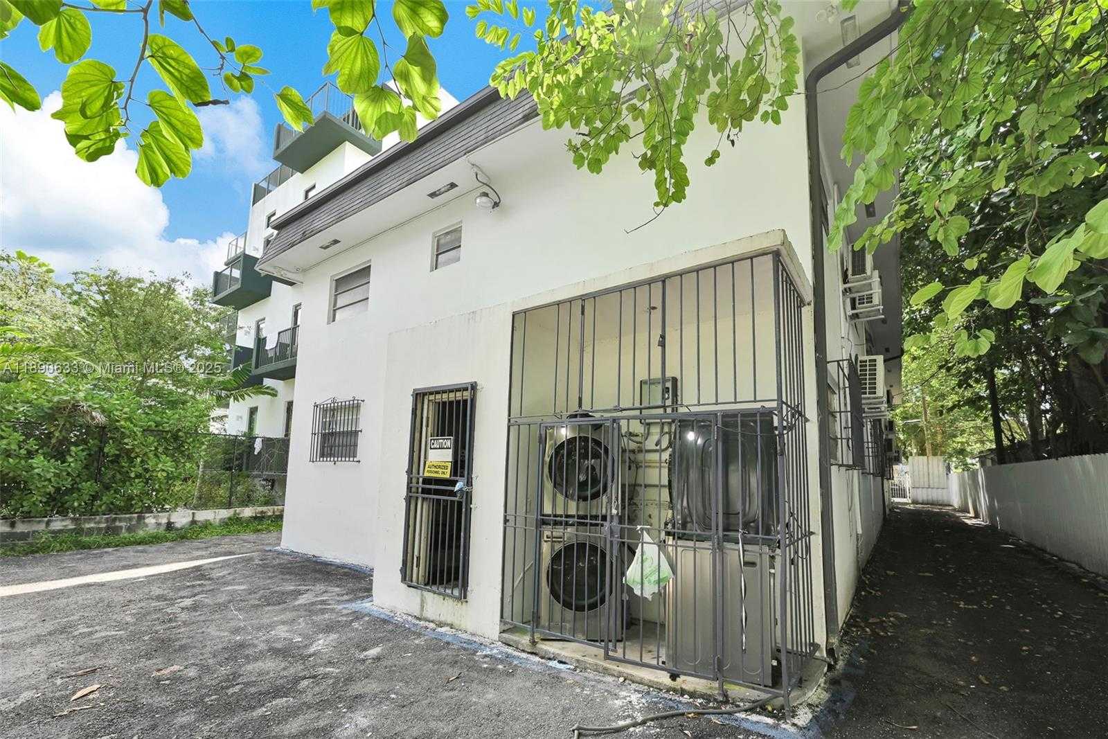 Small Image of 641 NORTH WEST 2ND ST #6, Miami Number 30