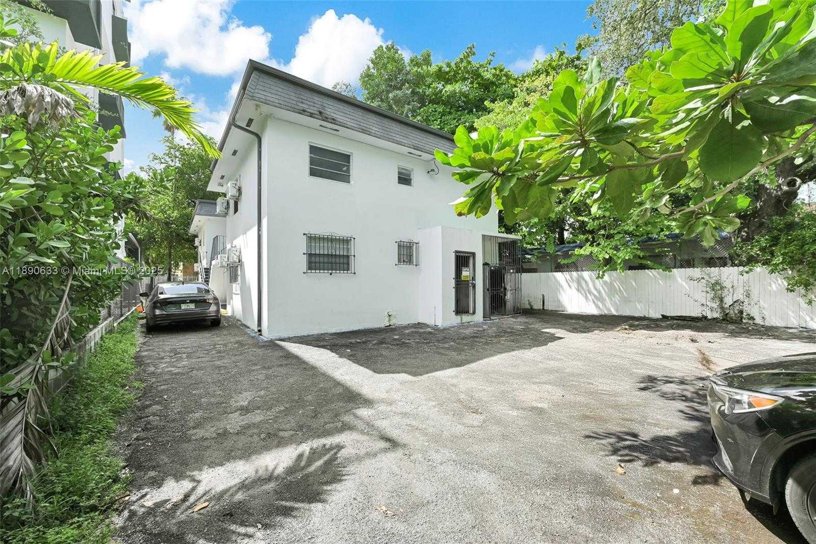 Small Image of 641 NORTH WEST 2ND ST #6, Miami Number 33