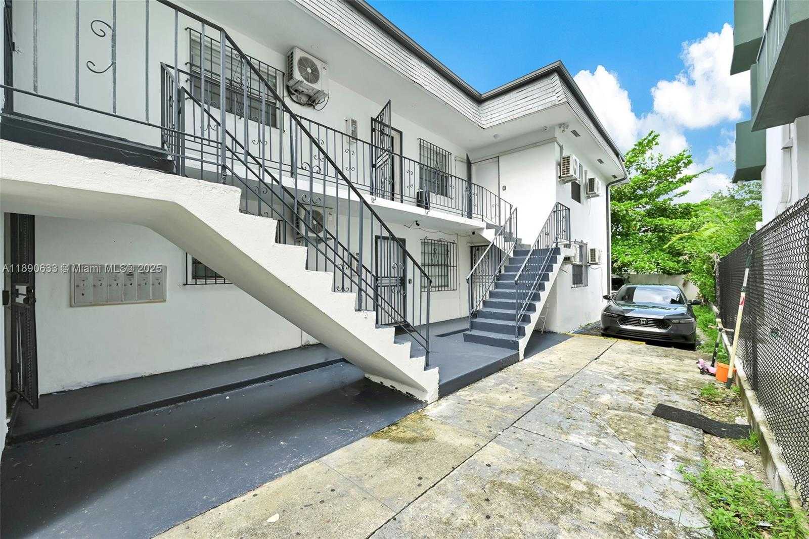 Small Image of 641 NORTH WEST 2ND ST #6, Miami Number 7