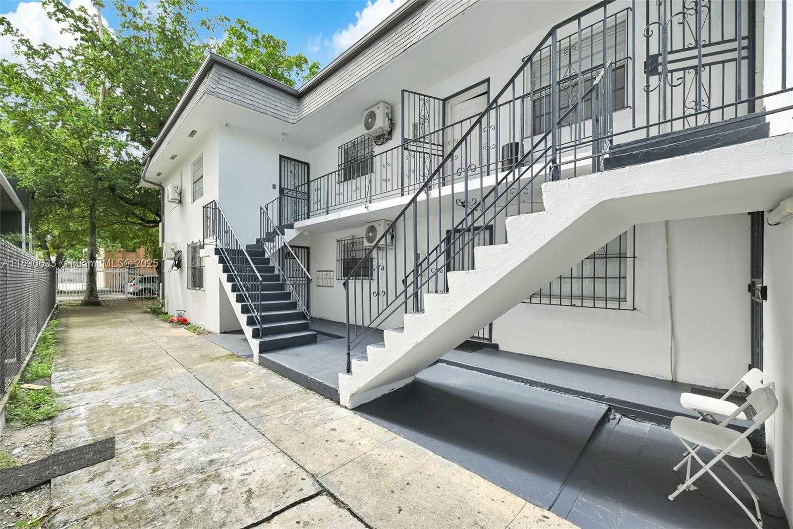 Small Image of 641 NORTH WEST 2ND ST #6, Miami Number 8
