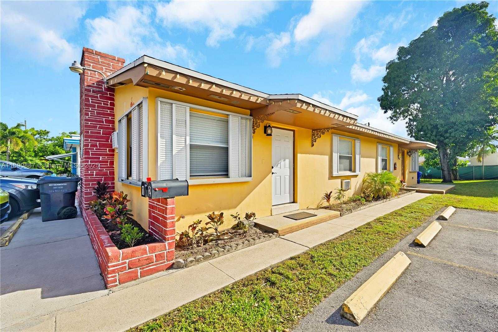 Small Image of 923 NORTH 16TH CT #2, Hollywood Number 2