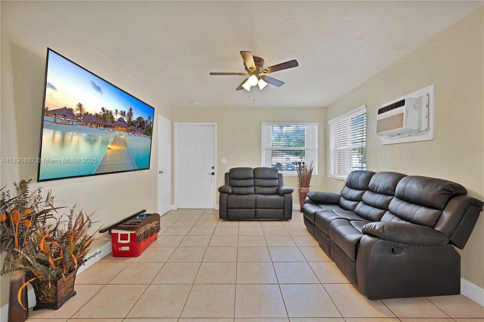 Small Image of 923 NORTH 16TH CT #2, Hollywood Number 5
