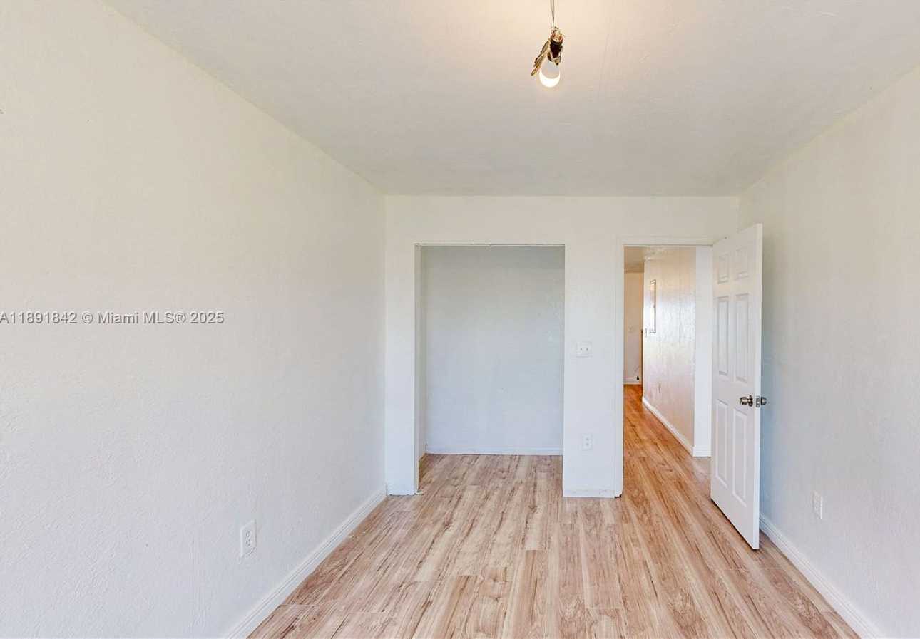 Small Image of 22230 SOUTH WEST 115TH CT #3, Miami Number 15