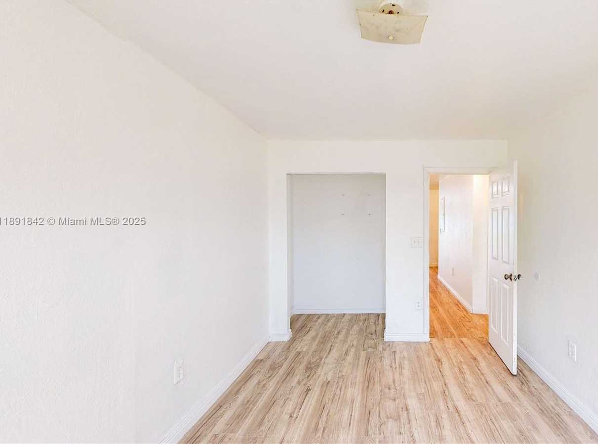Small Image of 22230 SOUTH WEST 115TH CT #3, Miami Number 16