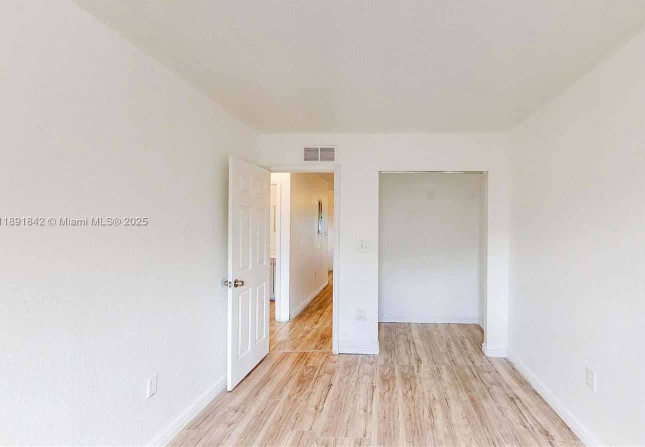 Small Image of 22230 SOUTH WEST 115TH CT #3, Miami Number 23