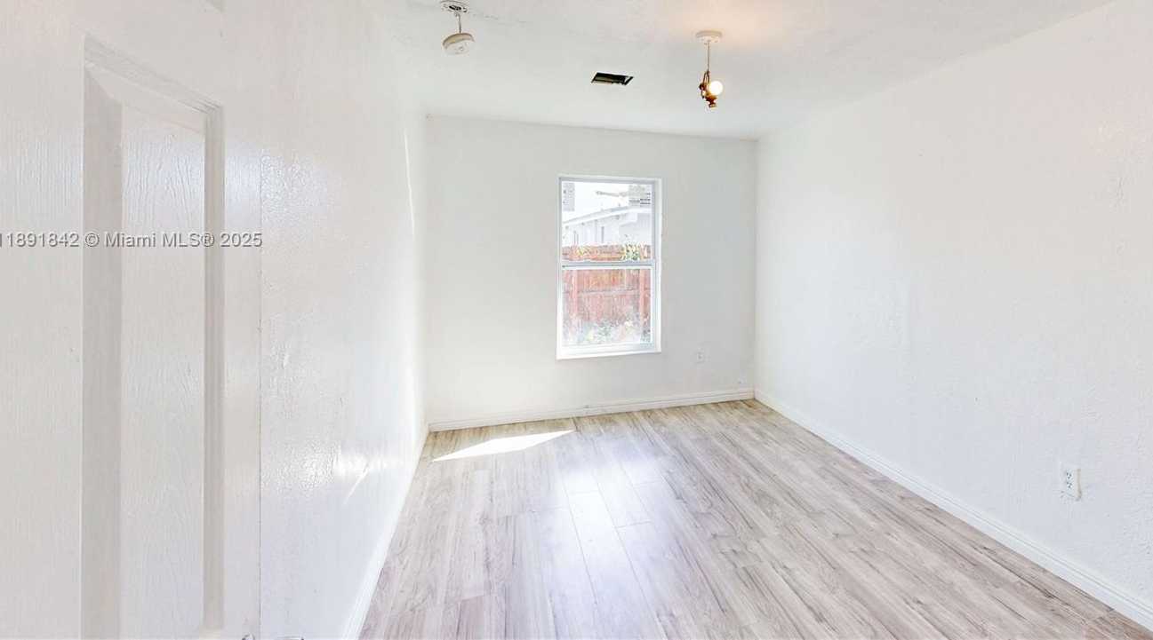 Small Image of 22230 SOUTH WEST 115TH CT #3, Miami Number 32