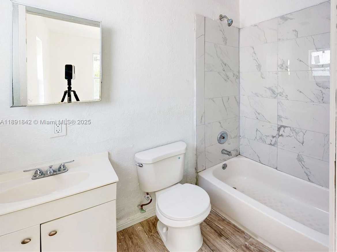 Small Image of 22230 SOUTH WEST 115TH CT #3, Miami Number 34