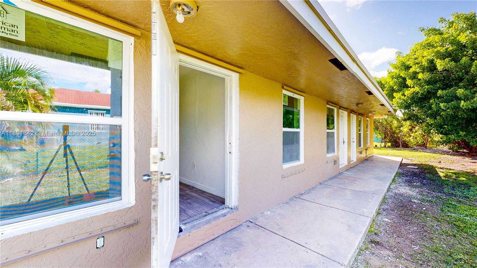 Small Image of 22230 SOUTH WEST 115TH CT #3, Miami Number 4