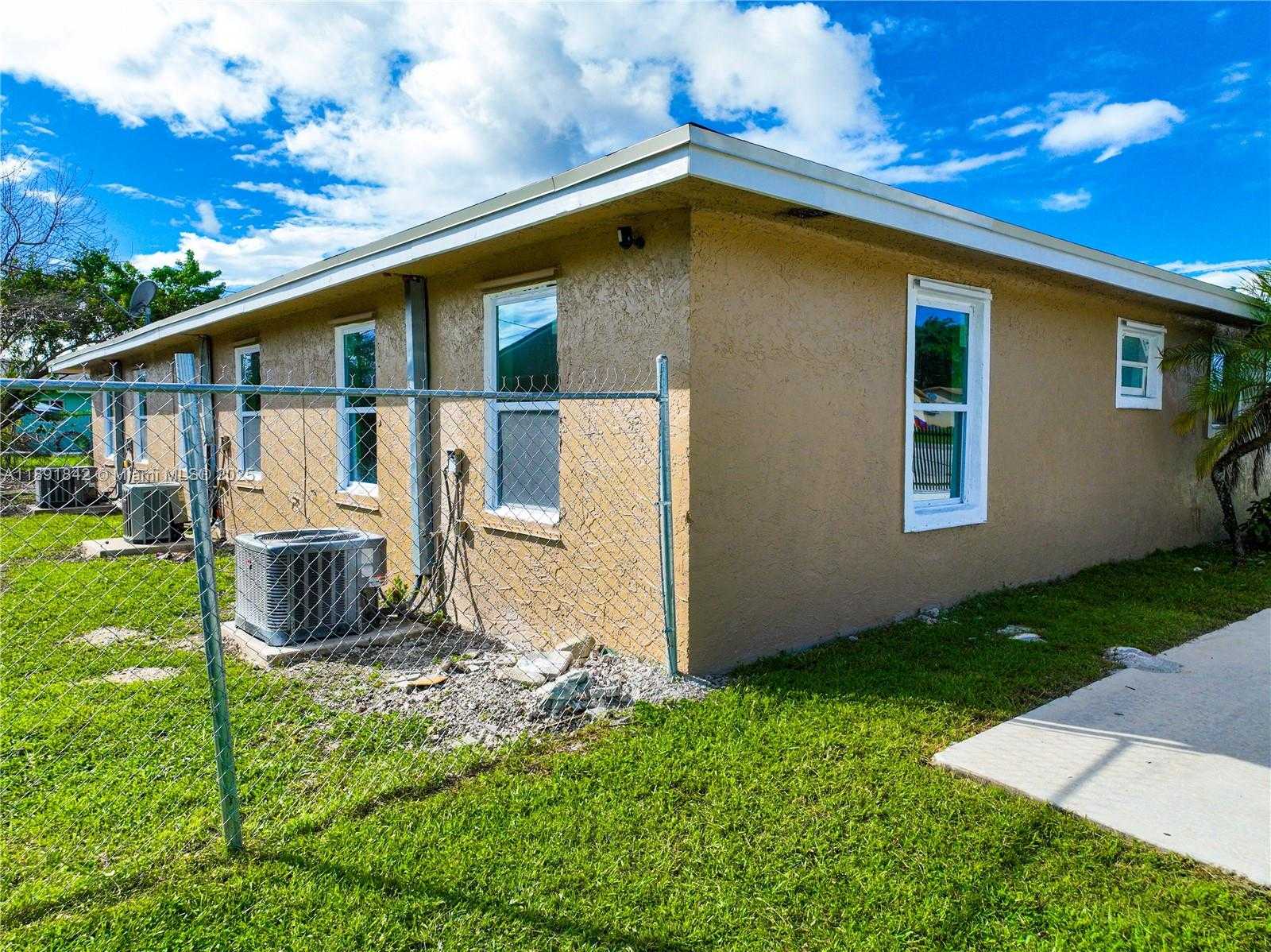 Small Image of 22230 SOUTH WEST 115TH CT #3, Miami Number 48