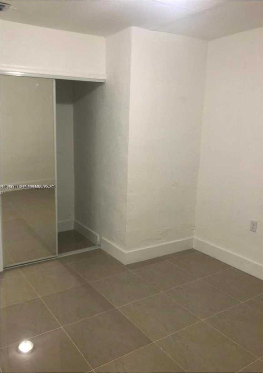 Small Image of 1064 NORTH WEST 103RD ST, Miami Number 23