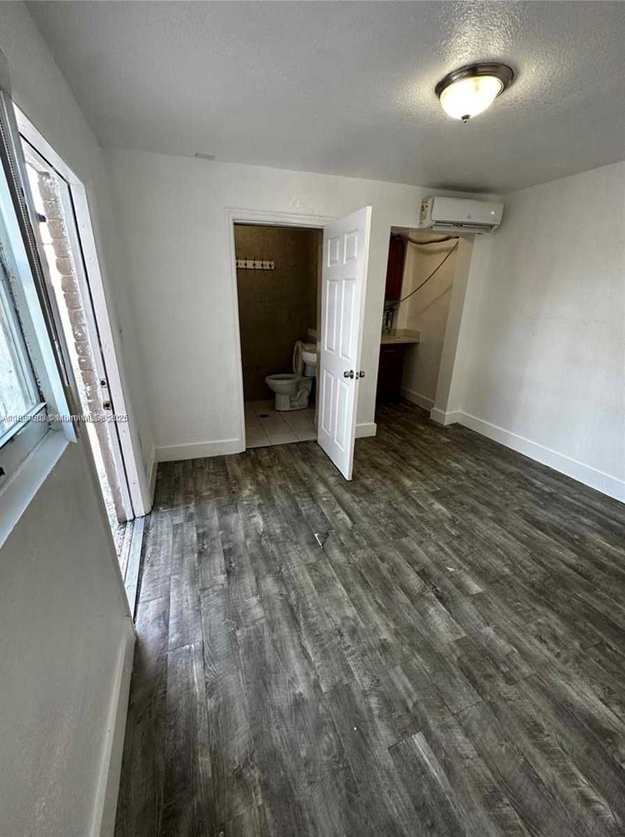 Small Image of 1064 NORTH WEST 103RD ST, Miami Number 30