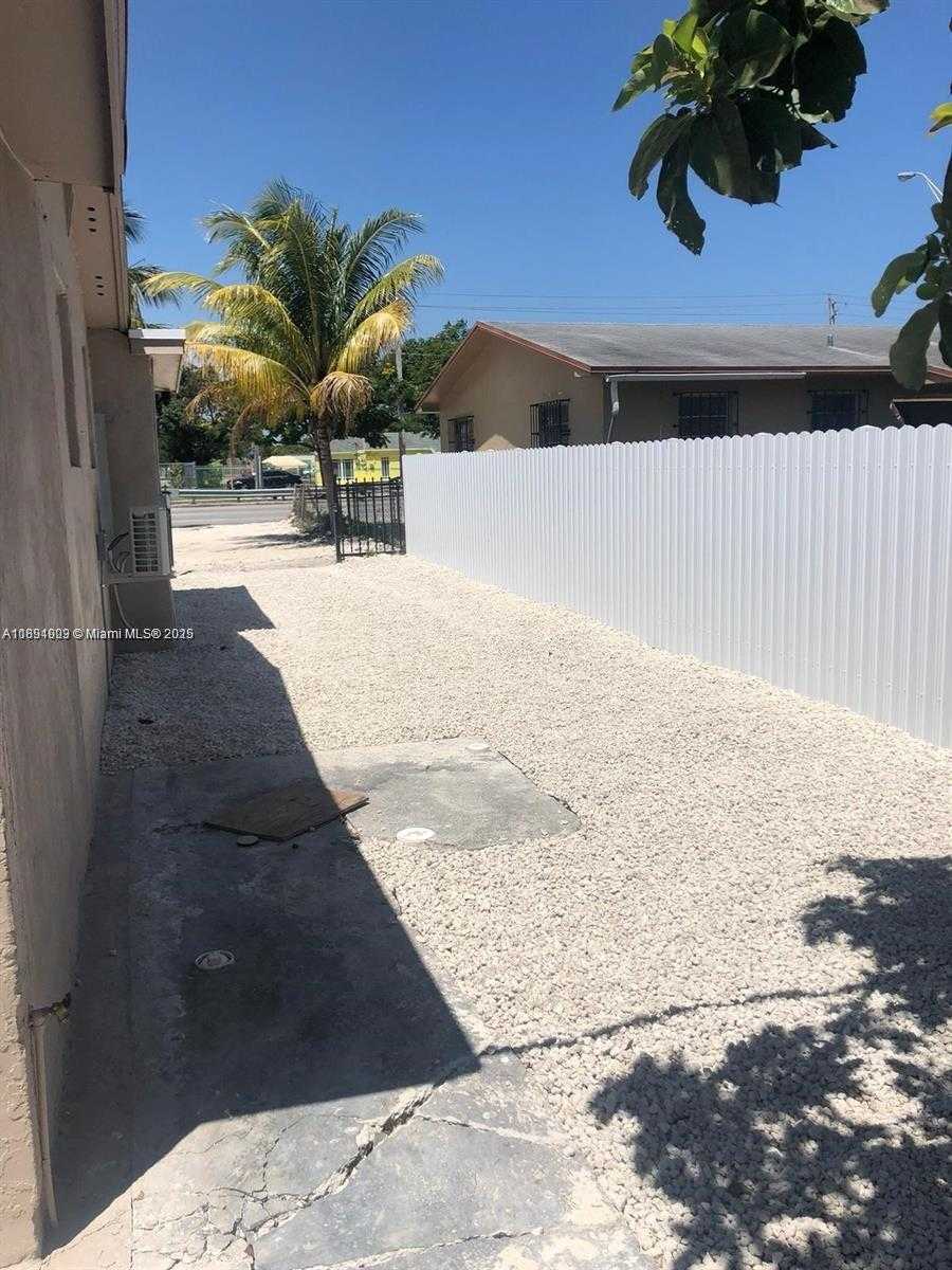 Small Image of 1064 NORTH WEST 103RD ST, Miami Number 33