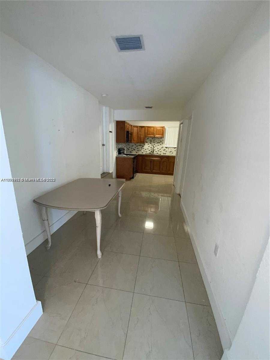 Small Image of 1064 NORTH WEST 103RD ST, Miami Number 4