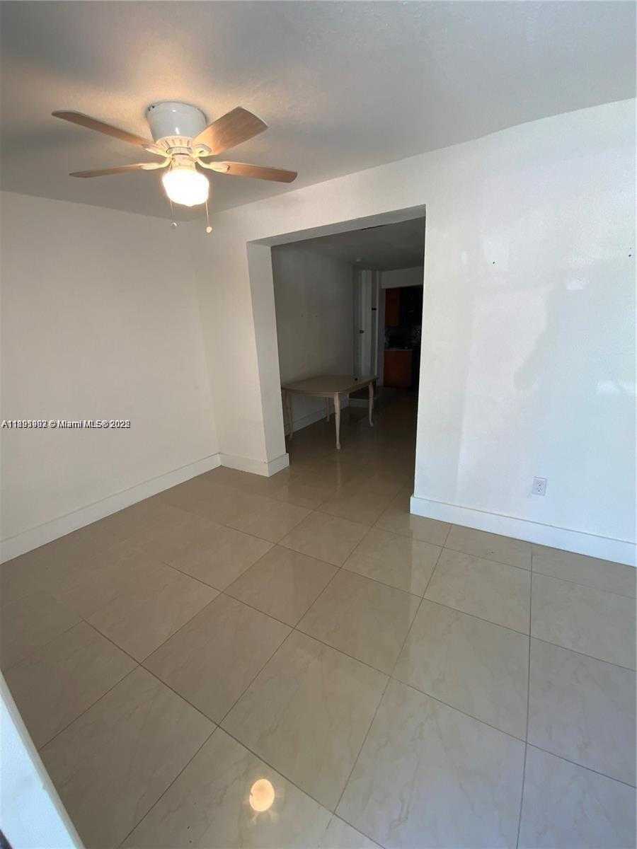 Small Image of 1064 NORTH WEST 103RD ST, Miami Number 5