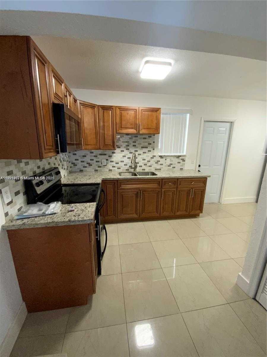 Small Image of 1064 NORTH WEST 103RD ST, Miami Number 8