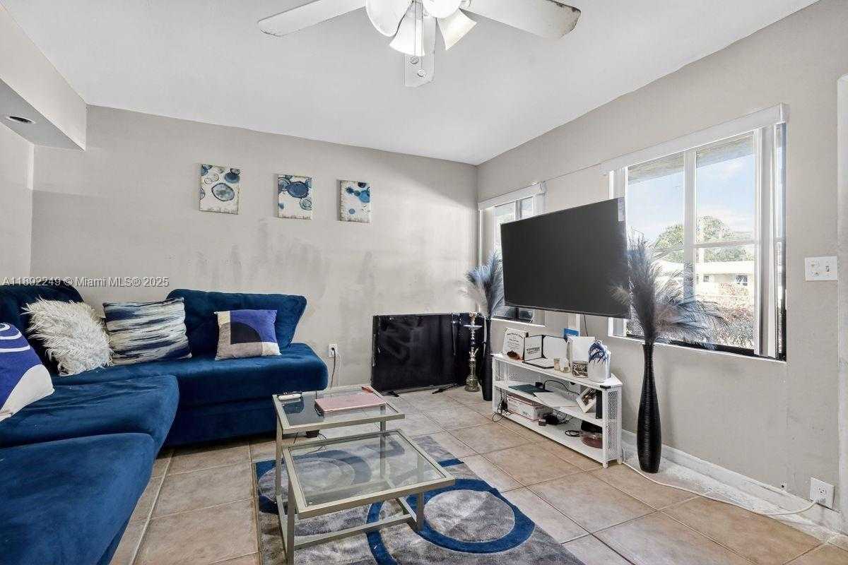 Small Image of 1370 NORTH WEST 100TH TER #2, Miami Number 10