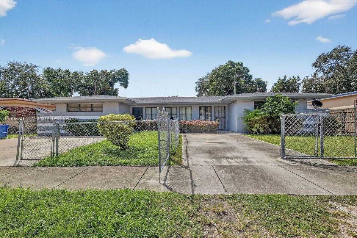 Small Image of 1370 NORTH WEST 100TH TER #2, Miami Number 19