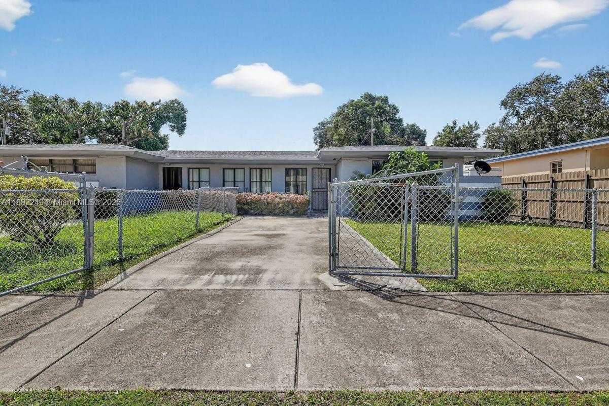 Small Image of 1370 NORTH WEST 100TH TER #2, Miami Number 20