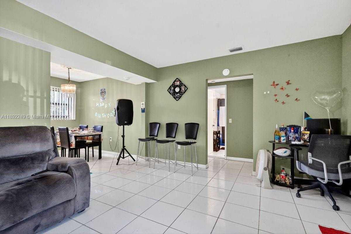 Small Image of 1370 NORTH WEST 100TH TER #2, Miami Number 23