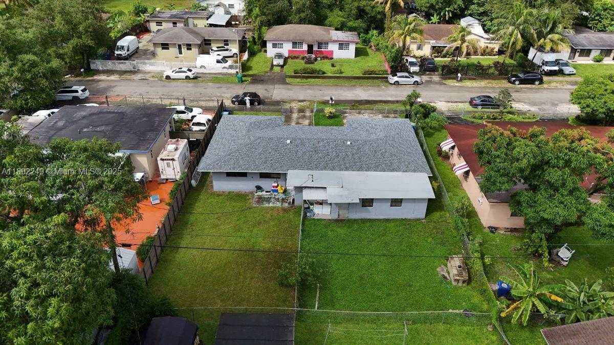 Small Image of 1370 NORTH WEST 100TH TER #2, Miami Number 5