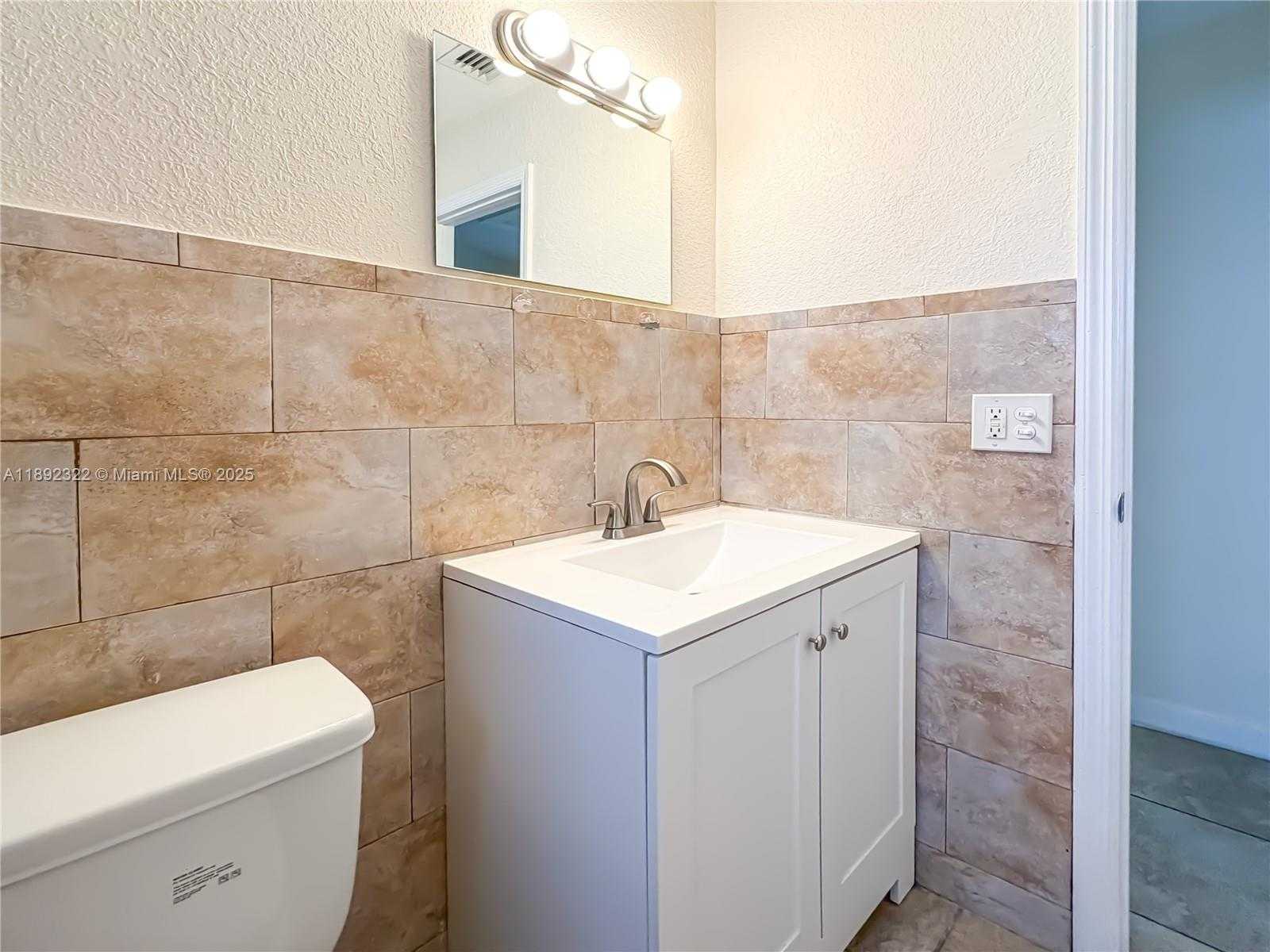 Small Image of 1202 NORTH WEST 61ST ST, Miami Number 26
