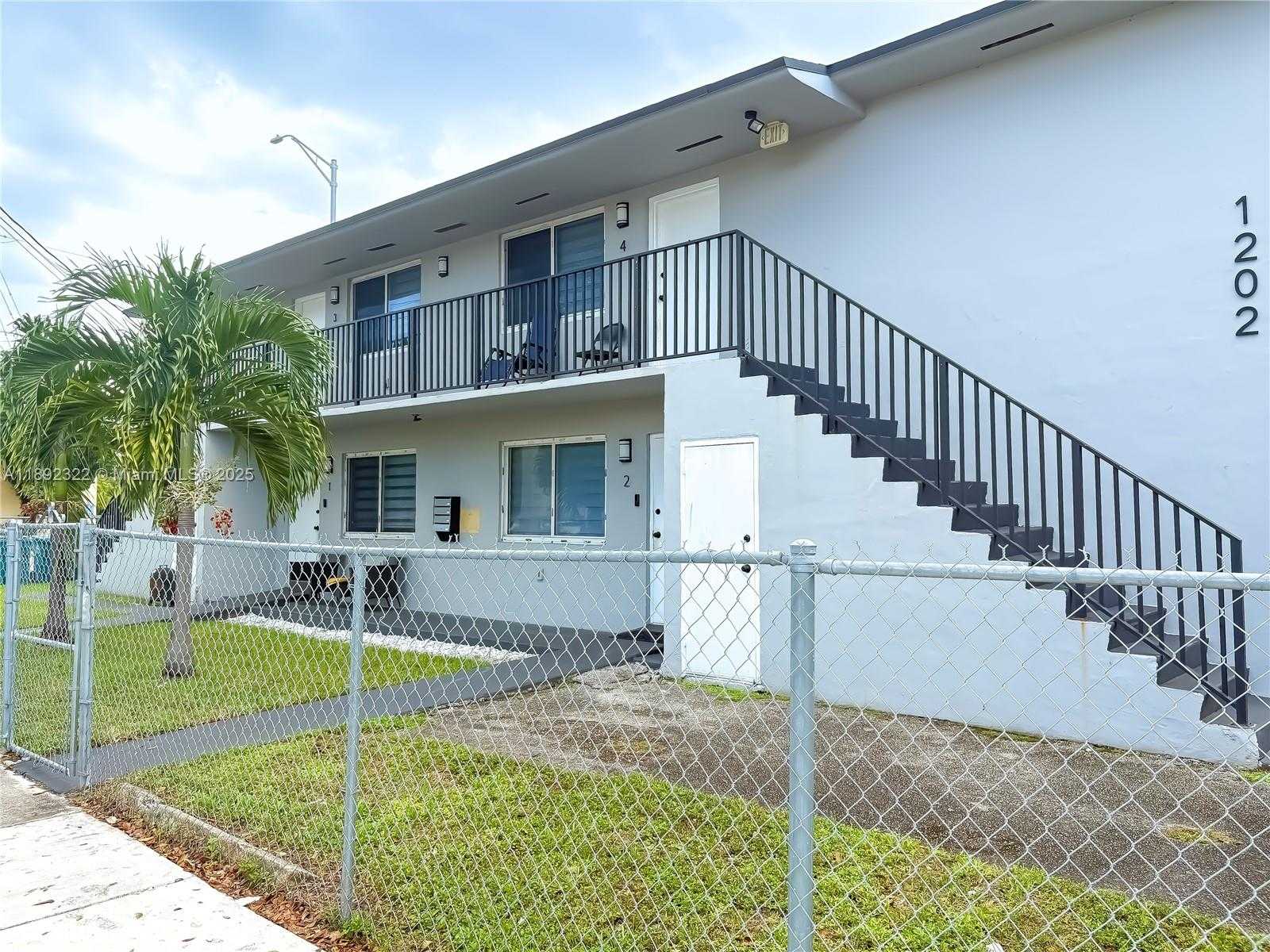 Small Image of 1202 NORTH WEST 61ST ST, Miami Number 3