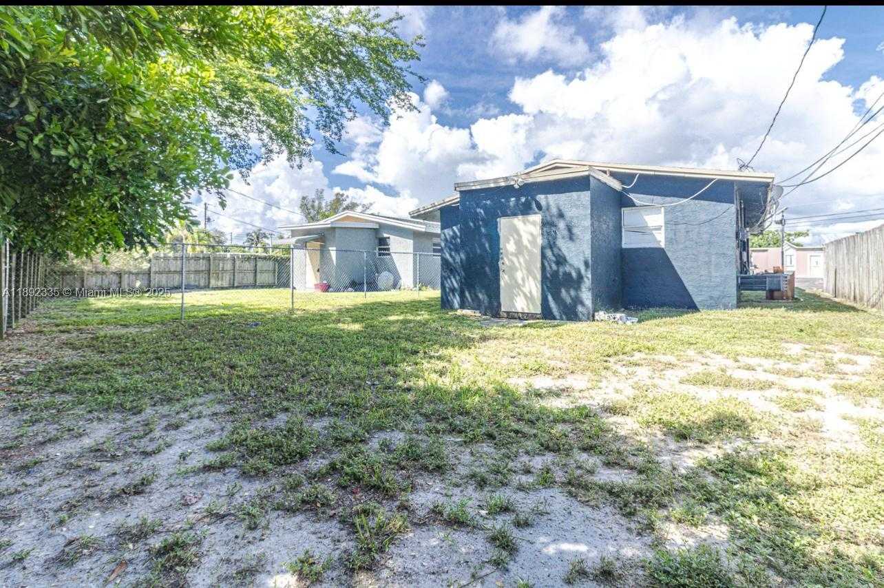 Small Image of 770 SOUTH WEST SECOND AVE, Deerfield Beach Number 6