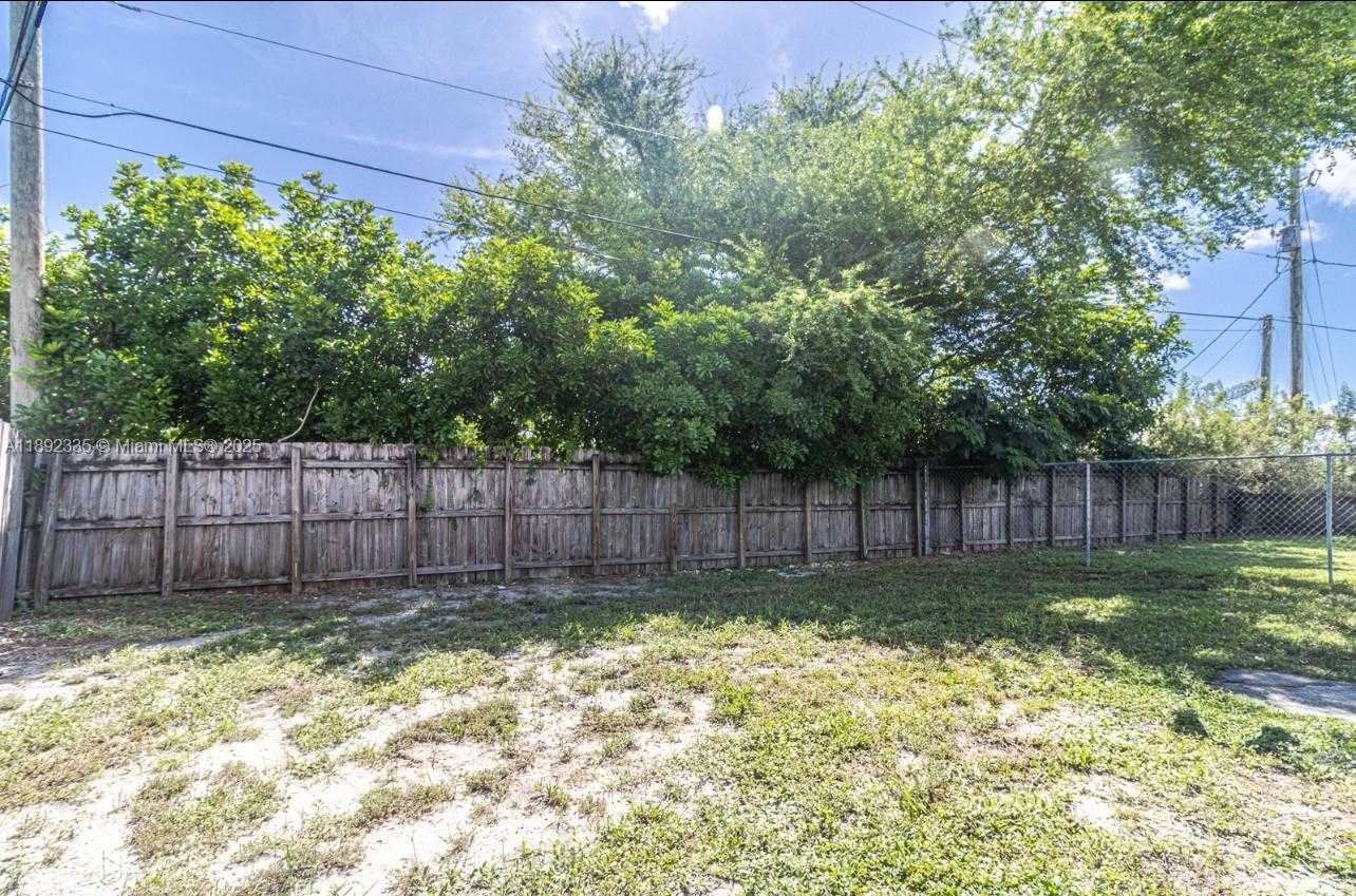 Small Image of 770 SOUTH WEST SECOND AVE, Deerfield Beach Number 7