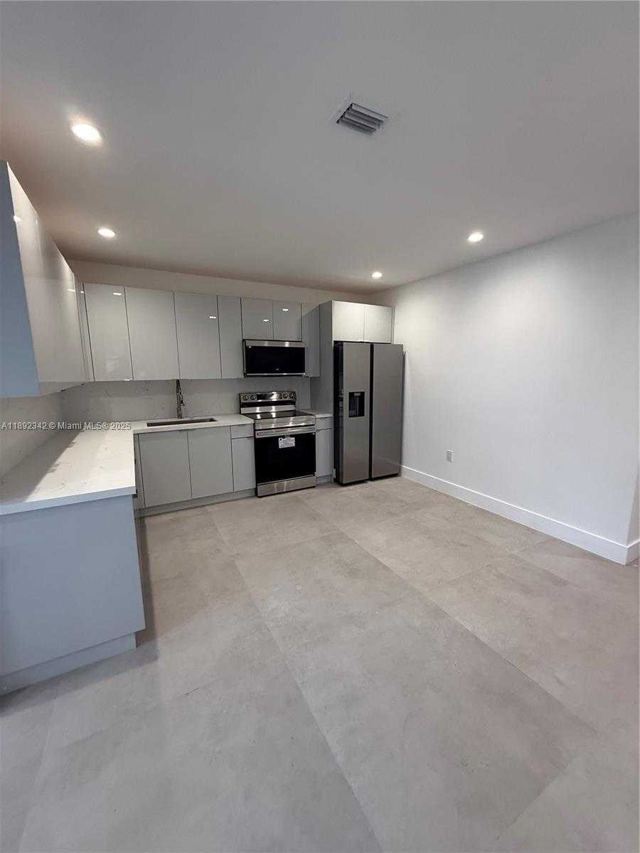 Small Image of 1271 NORTH WEST 38TH ST #2, Miami Number 11