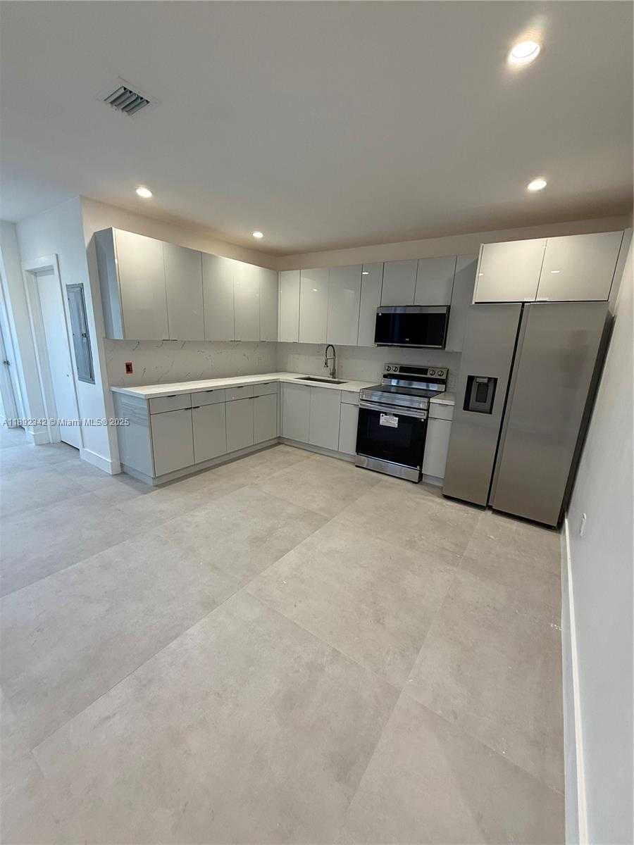 Small Image of 1271 NORTH WEST 38TH ST #2, Miami Number 13