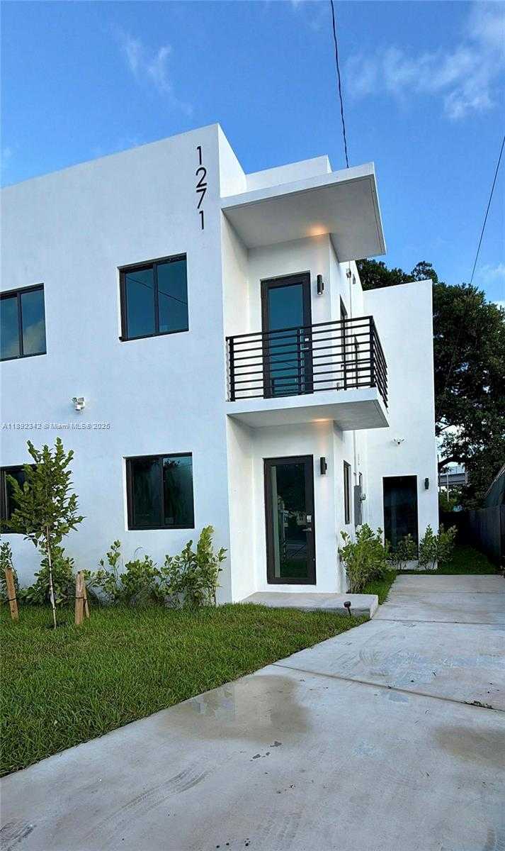 Small Image of 1271 NORTH WEST 38TH ST #2, Miami Number 3