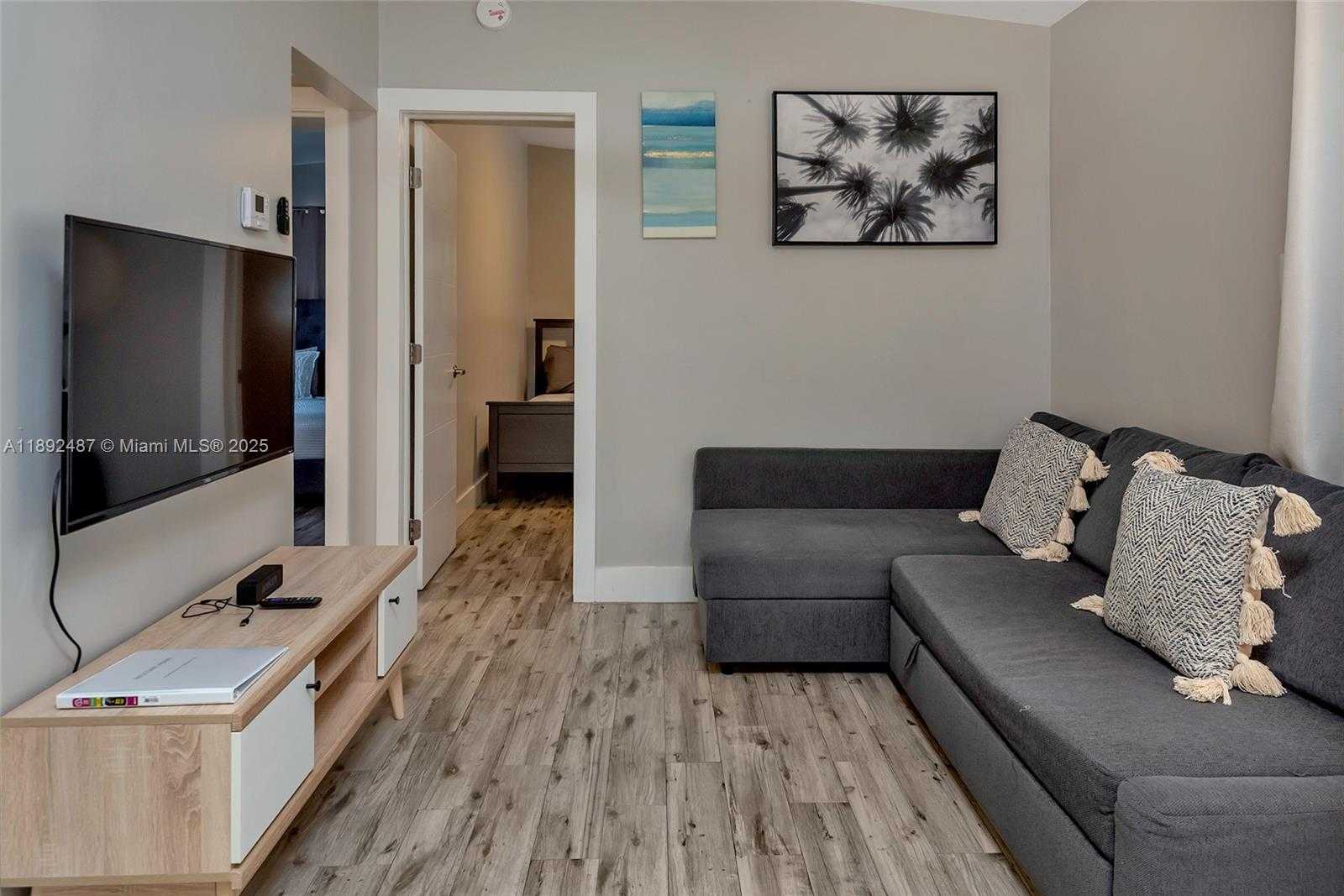 Small Image of 4282 NORTH WEST 1ST AVE, Miami Number 15