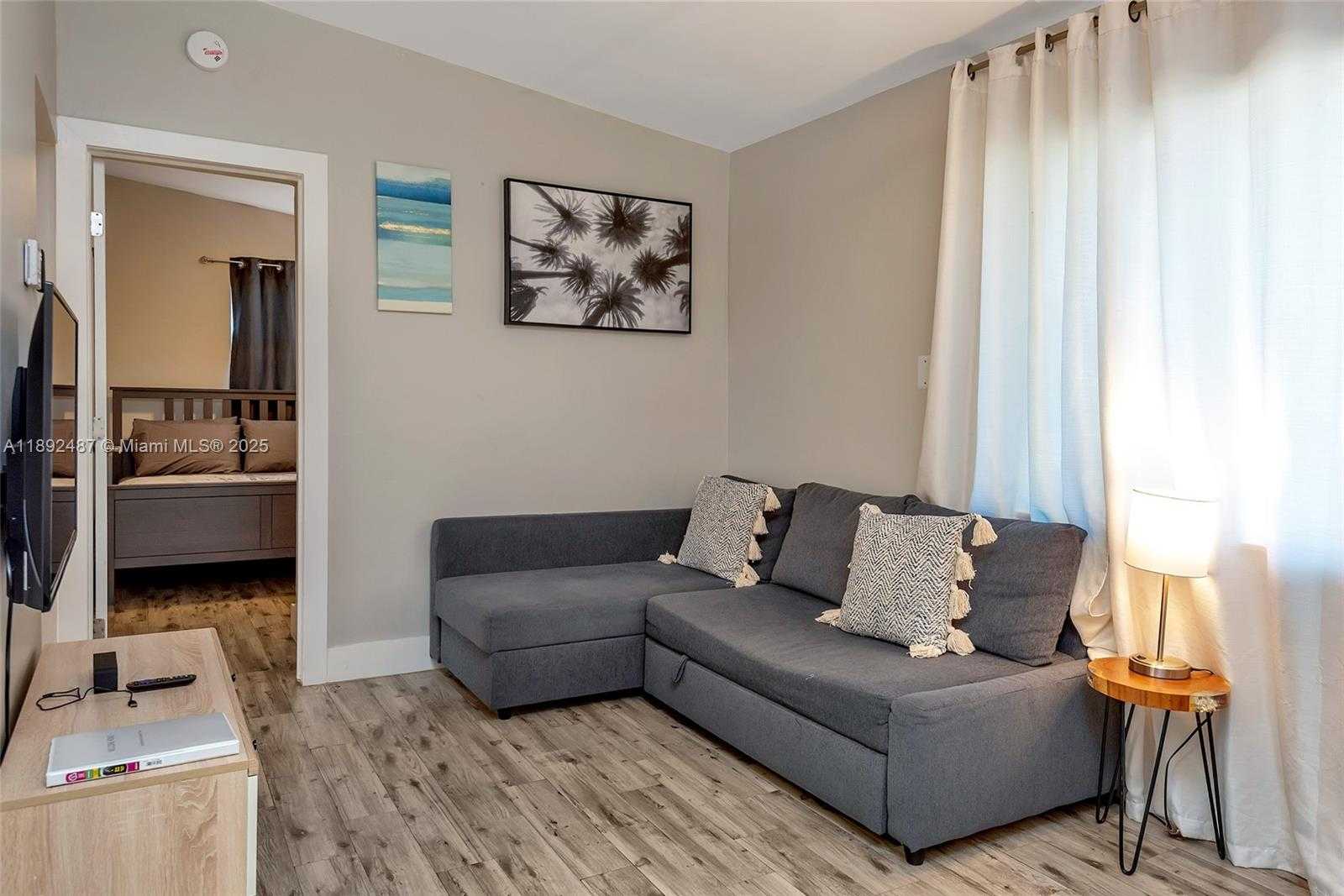 Small Image of 4282 NORTH WEST 1ST AVE, Miami Number 16