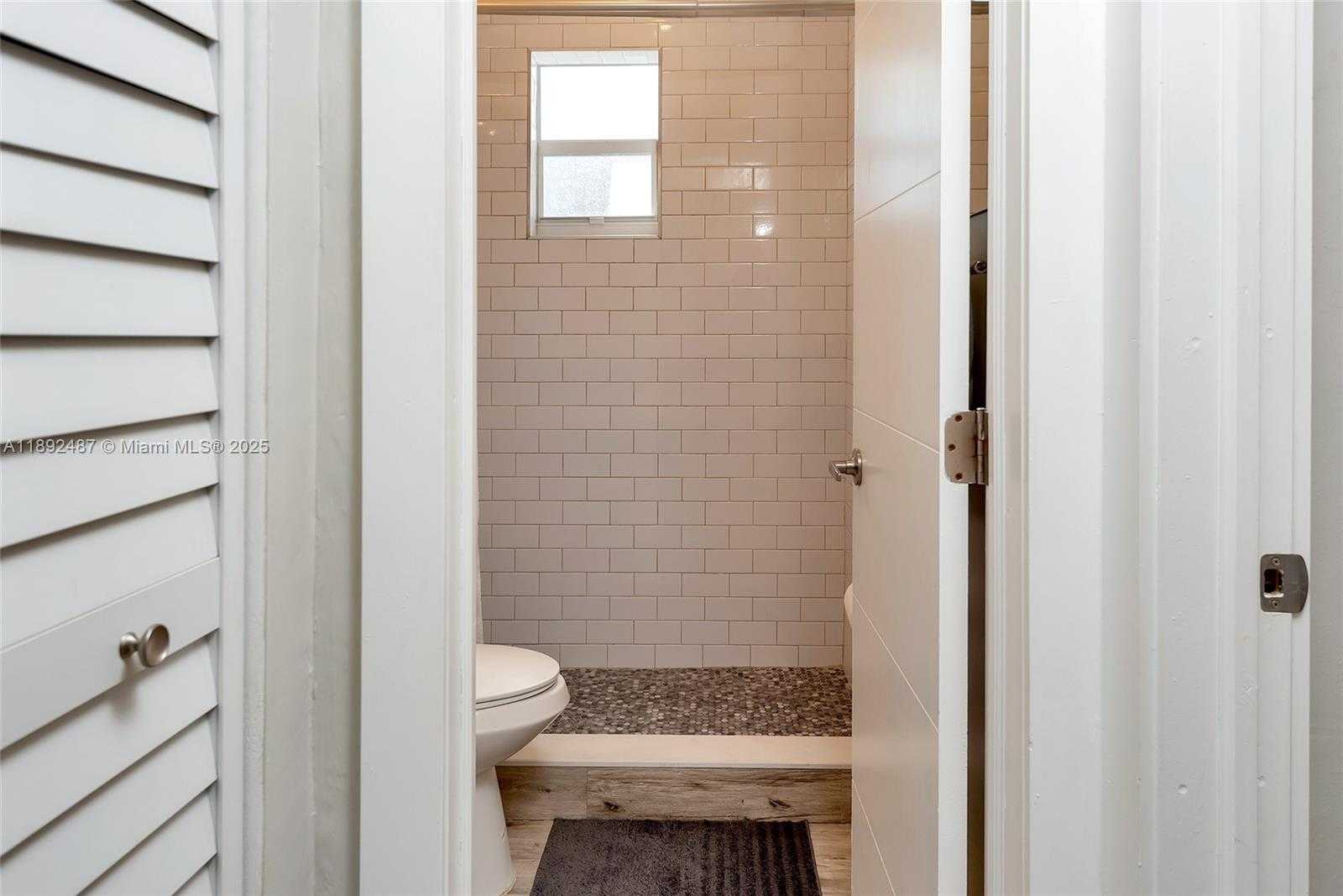 Small Image of 4282 NORTH WEST 1ST AVE, Miami Number 22