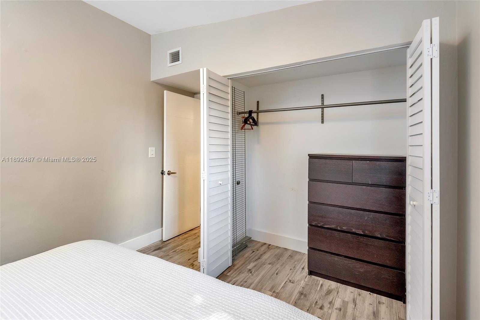 Small Image of 4282 NORTH WEST 1ST AVE, Miami Number 27